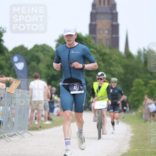 22.06.2025 - Viking Triathlon H.Heesch http://msf.ph/oto/8105159 22.06.2025 13:43:29 Laufen 15, 457, 556 meine-sportfotos.de