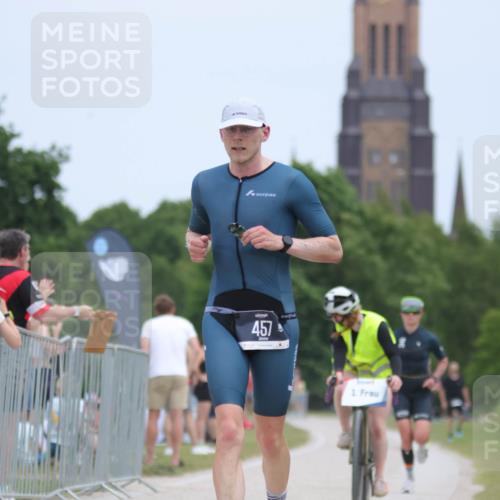 22.06.2025 - Viking Triathlon H.Heesch http://msf.ph/oto/8105172 22.06.2025 13:43:29 Laufen 15, 457, 556 meine-sportfotos.de