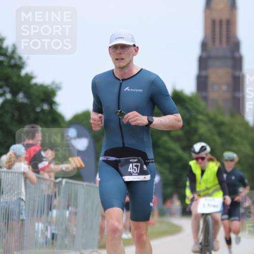 22.06.2025 - Viking Triathlon H.Heesch http://msf.ph/oto/8105184 22.06.2025 13:43:30 Laufen 15, 457, 556 meine-sportfotos.de