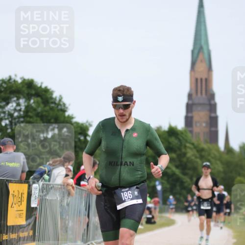 22.06.2025 - Viking Triathlon H.Heesch http://msf.ph/oto/8105290 22.06.2025 13:44:03 Laufen 186, 501 meine-sportfotos.de