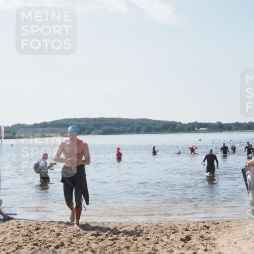 22.06.2025 - Viking Triathlon MichiJ http://msf.ph/oto/8105306 22.06.2025 10:50:13 Schwimmen 97, 431, 463 meine-sportfotos.de