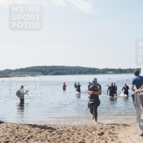 22.06.2025 - Viking Triathlon MichiJ http://msf.ph/oto/8105398 22.06.2025 10:50:31 Schwimmen 24, 48, 202, 402, 418, 463, 533 meine-sportfotos.de