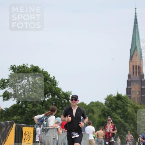 22.06.2025 - Viking Triathlon H.Heesch http://msf.ph/oto/8105408 22.06.2025 13:44:37 Laufen 103, 137, 216, 410, 492, 506 meine-sportfotos.de
