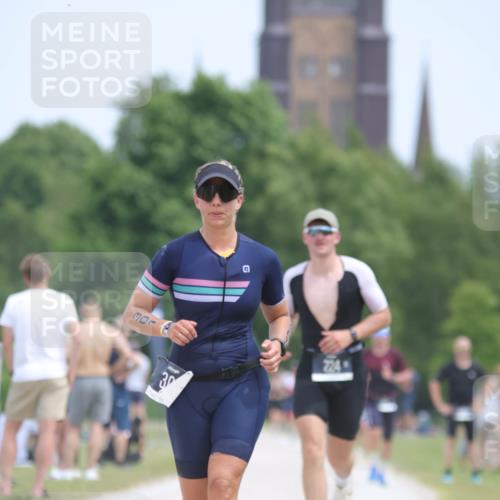 22.06.2025 - Viking Triathlon H.Heesch http://msf.ph/oto/8105455 22.06.2025 13:44:53 Laufen 224, 301, 517, 610 meine-sportfotos.de