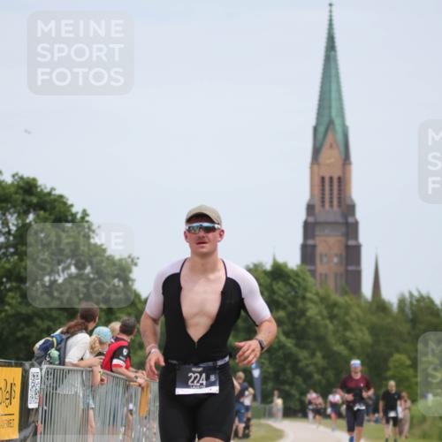 22.06.2025 - Viking Triathlon H.Heesch http://msf.ph/oto/8105472 22.06.2025 13:44:57 Laufen 224, 301, 610 meine-sportfotos.de