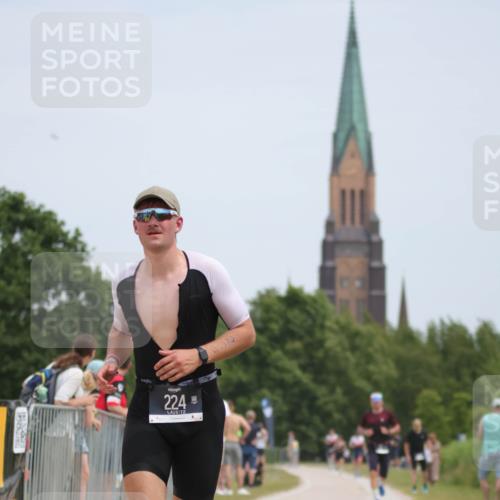 22.06.2025 - Viking Triathlon H.Heesch http://msf.ph/oto/8105476 22.06.2025 13:44:57 Laufen 224, 301, 610 meine-sportfotos.de