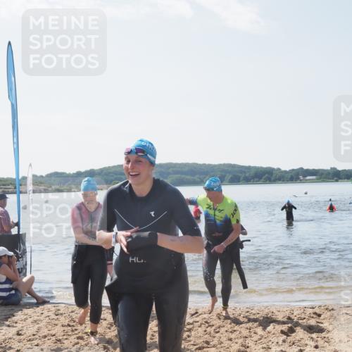 22.06.2025 - Viking Triathlon MichiJ http://msf.ph/oto/8105479 22.06.2025 10:50:43 Schwimmen 24, 48, 202, 402, 418, 533 meine-sportfotos.de