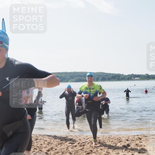 22.06.2025 - Viking Triathlon MichiJ http://msf.ph/oto/8105495 22.06.2025 10:50:43 Schwimmen 24, 48, 202, 402, 418, 533 meine-sportfotos.de