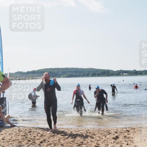 22.06.2025 - Viking Triathlon MichiJ http://msf.ph/oto/8105523 22.06.2025 10:50:46 Schwimmen 48, 402, 533 meine-sportfotos.de