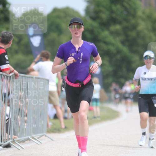 22.06.2025 - Viking Triathlon H.Heesch http://msf.ph/oto/8105613 22.06.2025 13:46:08 Laufen 256, 299 meine-sportfotos.de