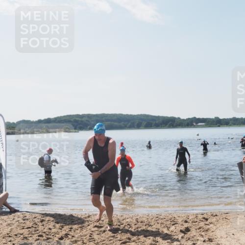 22.06.2025 - Viking Triathlon MichiJ http://msf.ph/oto/8105717 22.06.2025 10:51:12 Schwimmen 308, 436, 477, 484 meine-sportfotos.de