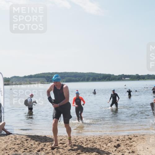 22.06.2025 - Viking Triathlon MichiJ http://msf.ph/oto/8105722 22.06.2025 10:51:12 Schwimmen 308, 436, 477, 484 meine-sportfotos.de