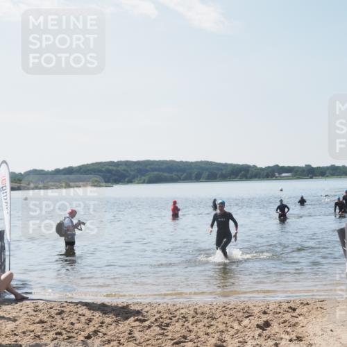 22.06.2025 - Viking Triathlon MichiJ http://msf.ph/oto/8105793 22.06.2025 10:51:16 Schwimmen 436, 477, 484 meine-sportfotos.de