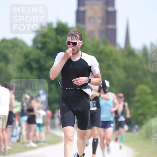 22.06.2025 - Viking Triathlon H.Heesch http://msf.ph/oto/8105837 22.06.2025 13:47:34 Laufen 69, 233, 272, 617, 651 meine-sportfotos.de