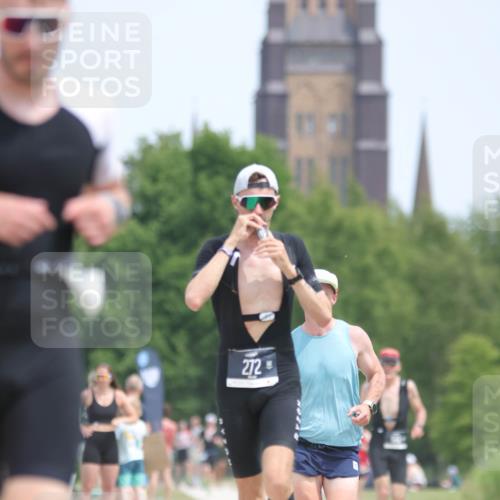 22.06.2025 - Viking Triathlon H.Heesch http://msf.ph/oto/8105844 22.06.2025 13:47:36 Laufen 233, 272, 617, 651 meine-sportfotos.de
