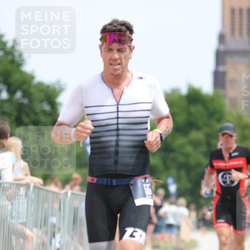 22.06.2025 - Viking Triathlon H.Heesch http://msf.ph/oto/8105905 22.06.2025 13:48:09 Laufen 55, 98, 387, 615 meine-sportfotos.de