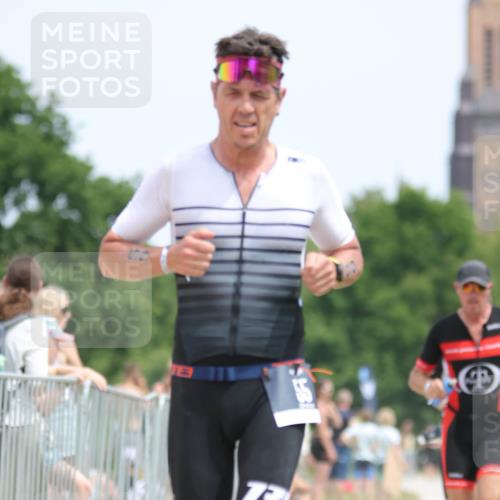 22.06.2025 - Viking Triathlon H.Heesch http://msf.ph/oto/8105909 22.06.2025 13:48:09 Laufen 55, 98, 387, 615 meine-sportfotos.de