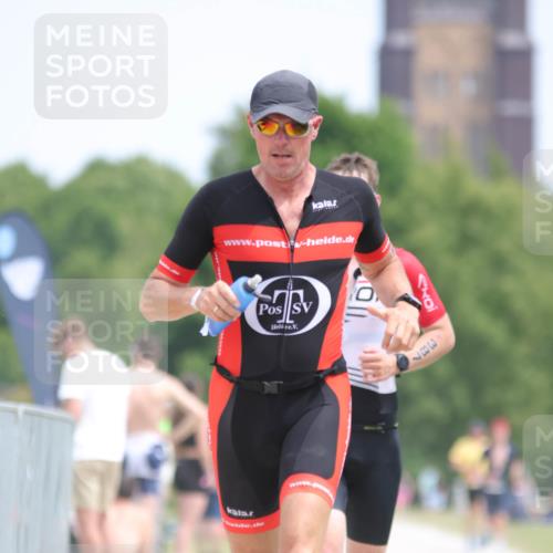 22.06.2025 - Viking Triathlon H.Heesch http://msf.ph/oto/8105916 22.06.2025 13:48:10 Laufen 55, 98, 387, 615 meine-sportfotos.de