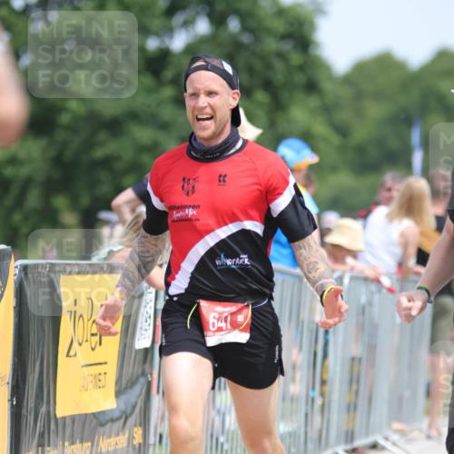 22.06.2025 - Viking Triathlon H.Heesch http://msf.ph/oto/8105919 22.06.2025 14:09:31 Laufen 361, 494, 553, 641 meine-sportfotos.de