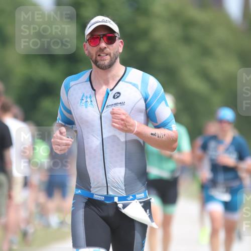 22.06.2025 - Viking Triathlon H.Heesch http://msf.ph/oto/8105954 22.06.2025 14:09:37 Laufen 65, 324, 361 meine-sportfotos.de