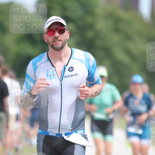 22.06.2025 - Viking Triathlon H.Heesch http://msf.ph/oto/8105955 22.06.2025 14:09:37 Laufen 65, 324, 361 meine-sportfotos.de