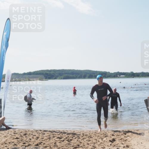 22.06.2025 - Viking Triathlon MichiJ http://msf.ph/oto/8106010 22.06.2025 10:51:41 Schwimmen 292, 422 meine-sportfotos.de