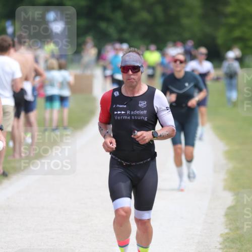 22.06.2025 - Viking Triathlon H.Heesch http://msf.ph/oto/8106017 22.06.2025 13:49:33 Laufen 20, 39, 249, 491, 604 meine-sportfotos.de