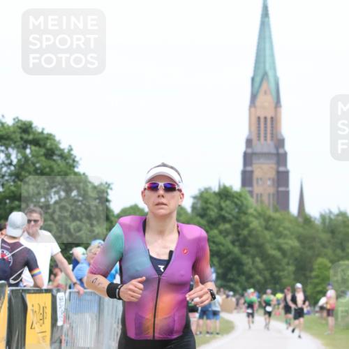 22.06.2025 - Viking Triathlon H.Heesch http://msf.ph/oto/8106021 22.06.2025 14:27:33 Laufen 215 meine-sportfotos.de