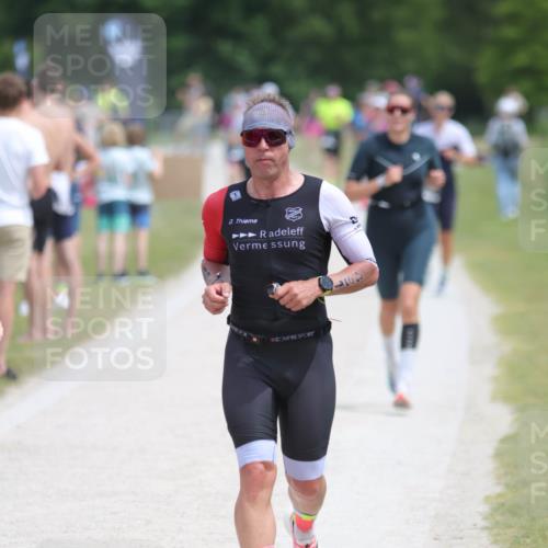 22.06.2025 - Viking Triathlon H.Heesch http://msf.ph/oto/8106022 22.06.2025 13:49:33 Laufen 20, 39, 249, 491, 604 meine-sportfotos.de