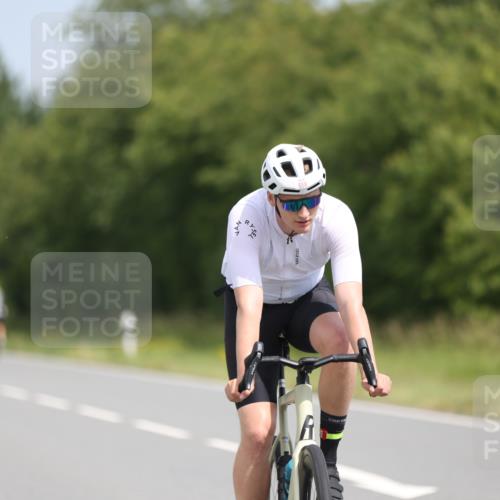 22.06.2025 - Viking Triathlon Yannick Fuchs http://msf.ph/oto/8106094 22.06.2025 12:11:14 Radfahren 206, 529, 603, 643, 658 meine-sportfotos.de