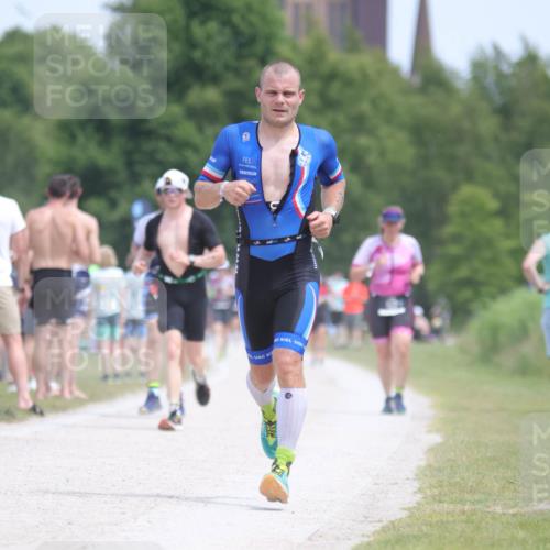 22.06.2025 - Viking Triathlon H.Heesch http://msf.ph/oto/8106096 22.06.2025 13:50:05 Laufen 117, 312, 347, 525 meine-sportfotos.de