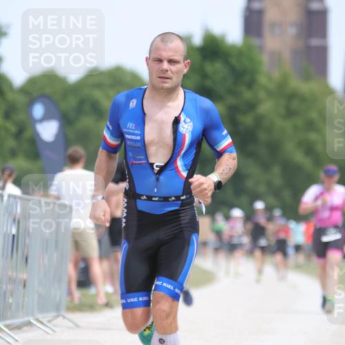 22.06.2025 - Viking Triathlon H.Heesch http://msf.ph/oto/8106099 22.06.2025 13:50:07 Laufen 117, 312, 347, 627 meine-sportfotos.de
