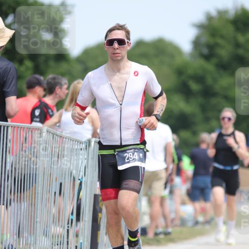 22.06.2025 - Viking Triathlon H.Heesch http://msf.ph/oto/8106113 22.06.2025 14:11:02 Laufen 294, 310, 344 meine-sportfotos.de