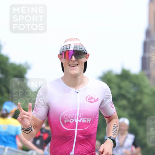 22.06.2025 - Viking Triathlon H.Heesch http://msf.ph/oto/8106119 22.06.2025 14:27:58 Laufen 146, 287, 543 meine-sportfotos.de