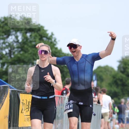 22.06.2025 - Viking Triathlon H.Heesch http://msf.ph/oto/8106150 22.06.2025 14:11:08 Laufen 294, 344 meine-sportfotos.de