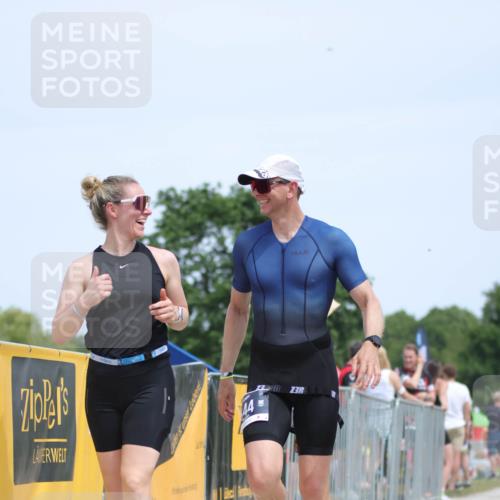 22.06.2025 - Viking Triathlon H.Heesch http://msf.ph/oto/8106174 22.06.2025 14:11:09 Laufen 294, 344 meine-sportfotos.de