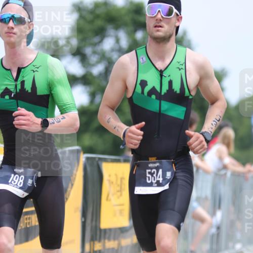 22.06.2025 - Viking Triathlon H.Heesch http://msf.ph/oto/8106215 22.06.2025 13:50:33 Laufen 60, 155, 198, 202, 534 meine-sportfotos.de