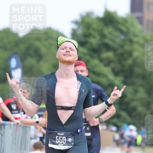 22.06.2025 - Viking Triathlon H.Heesch http://msf.ph/oto/8106247 22.06.2025 14:28:30 Laufen 98, 377, 550 meine-sportfotos.de