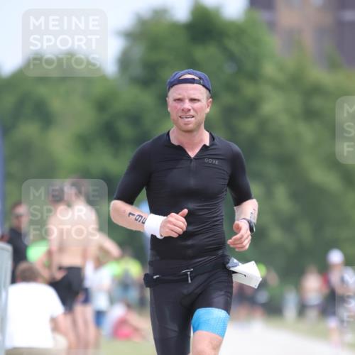 22.06.2025 - Viking Triathlon H.Heesch http://msf.ph/oto/8106285 22.06.2025 13:50:53 Laufen 195, 333, 460 meine-sportfotos.de