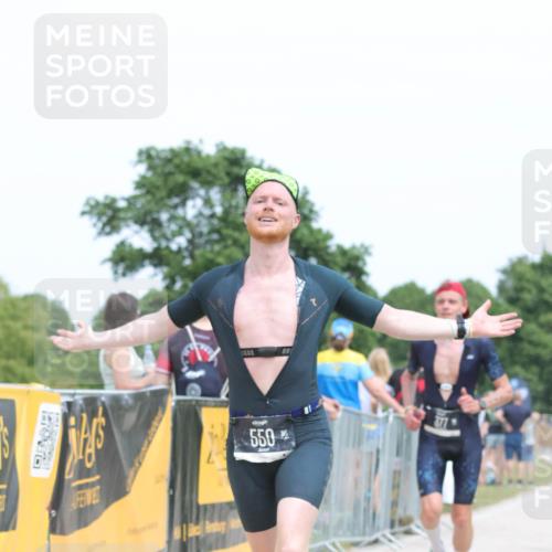 22.06.2025 - Viking Triathlon H.Heesch http://msf.ph/oto/8106286 22.06.2025 14:28:32 Laufen 98, 377, 550 meine-sportfotos.de