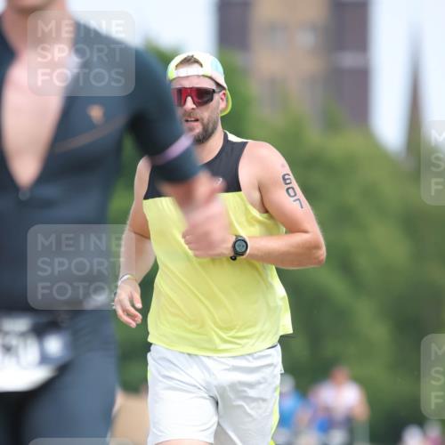 22.06.2025 - Viking Triathlon H.Heesch http://msf.ph/oto/8106287 22.06.2025 14:11:56 Laufen 520, 607 meine-sportfotos.de
