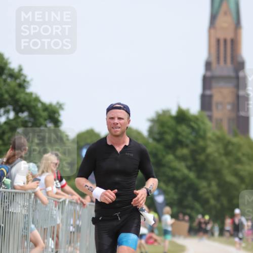 22.06.2025 - Viking Triathlon H.Heesch http://msf.ph/oto/8106290 22.06.2025 13:50:54 Laufen 195, 333, 460 meine-sportfotos.de