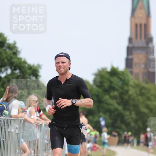 22.06.2025 - Viking Triathlon H.Heesch http://msf.ph/oto/8106293 22.06.2025 13:50:55 Laufen 195, 333, 460 meine-sportfotos.de