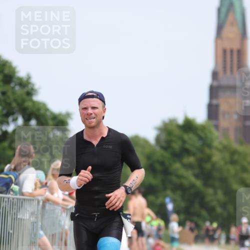 22.06.2025 - Viking Triathlon H.Heesch http://msf.ph/oto/8106297 22.06.2025 13:50:55 Laufen 195, 333, 460 meine-sportfotos.de