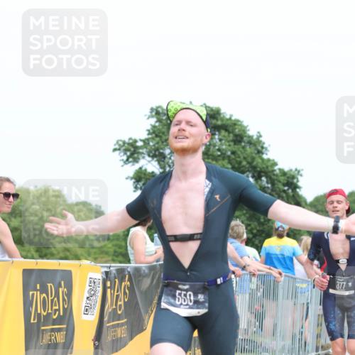 22.06.2025 - Viking Triathlon H.Heesch http://msf.ph/oto/8106300 22.06.2025 14:28:33 Laufen 98, 377, 550 meine-sportfotos.de
