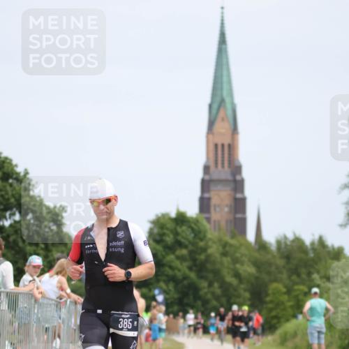 22.06.2025 - Viking Triathlon H.Heesch http://msf.ph/oto/8106301 22.06.2025 13:51:12 Laufen 385 meine-sportfotos.de