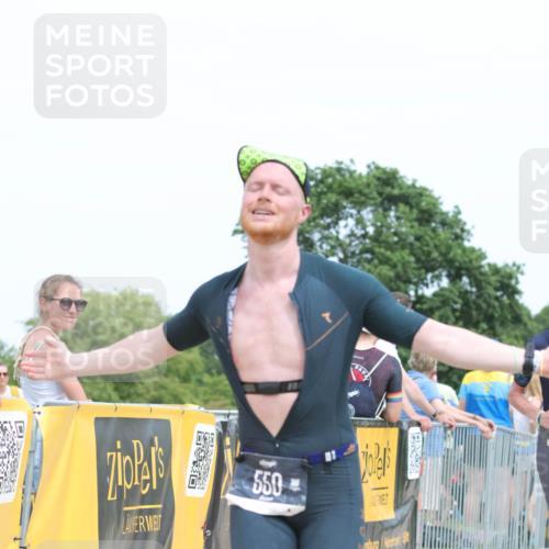 22.06.2025 - Viking Triathlon H.Heesch http://msf.ph/oto/8106311 22.06.2025 14:28:33 Laufen 98, 377, 550 meine-sportfotos.de