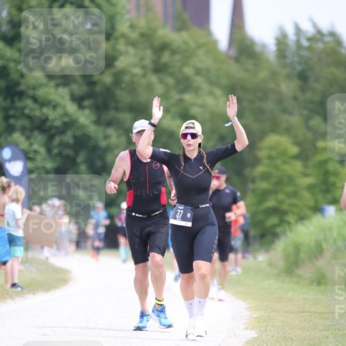 22.06.2025 - Viking Triathlon H.Heesch http://msf.ph/oto/8106313 22.06.2025 13:51:21 Laufen 37, 308 meine-sportfotos.de