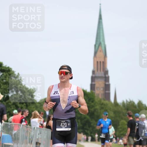 22.06.2025 - Viking Triathlon H.Heesch http://msf.ph/oto/8106319 22.06.2025 14:12:18 Laufen 45, 153, 420 meine-sportfotos.de