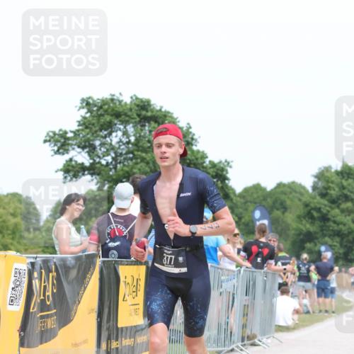 22.06.2025 - Viking Triathlon H.Heesch http://msf.ph/oto/8106332 22.06.2025 14:28:34 Laufen 98, 377, 550 meine-sportfotos.de